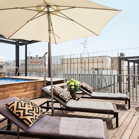My Space Emirates - Fully Equipped Apartments Near The Beach With Shared Pool Barcelona Eksteriør bilde