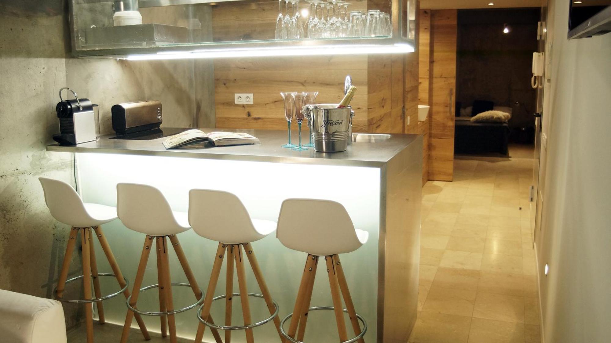 My Space Emirates - Fully Equipped Apartments Near The Beach With Shared Pool Barcelona Rom bilde