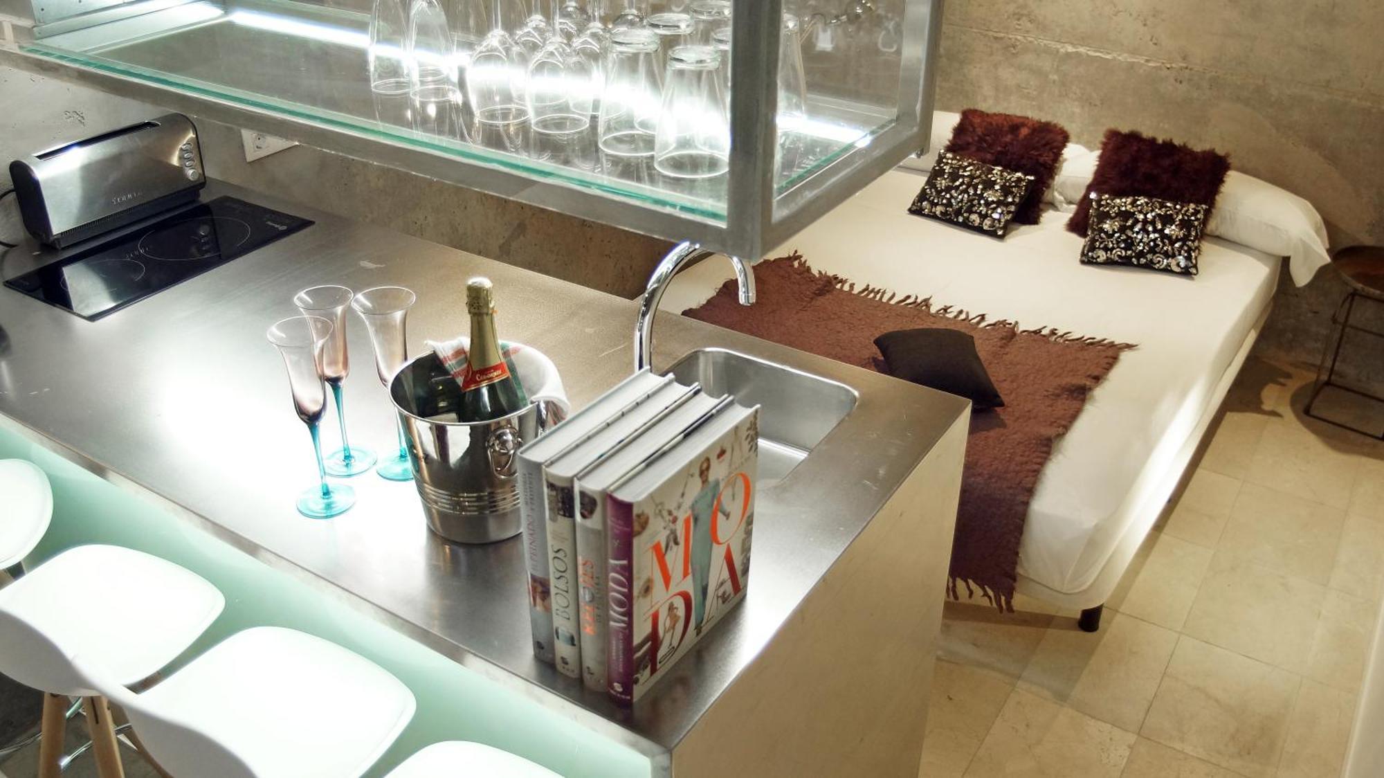 My Space Emirates - Fully Equipped Apartments Near The Beach With Shared Pool Barcelona Rom bilde
