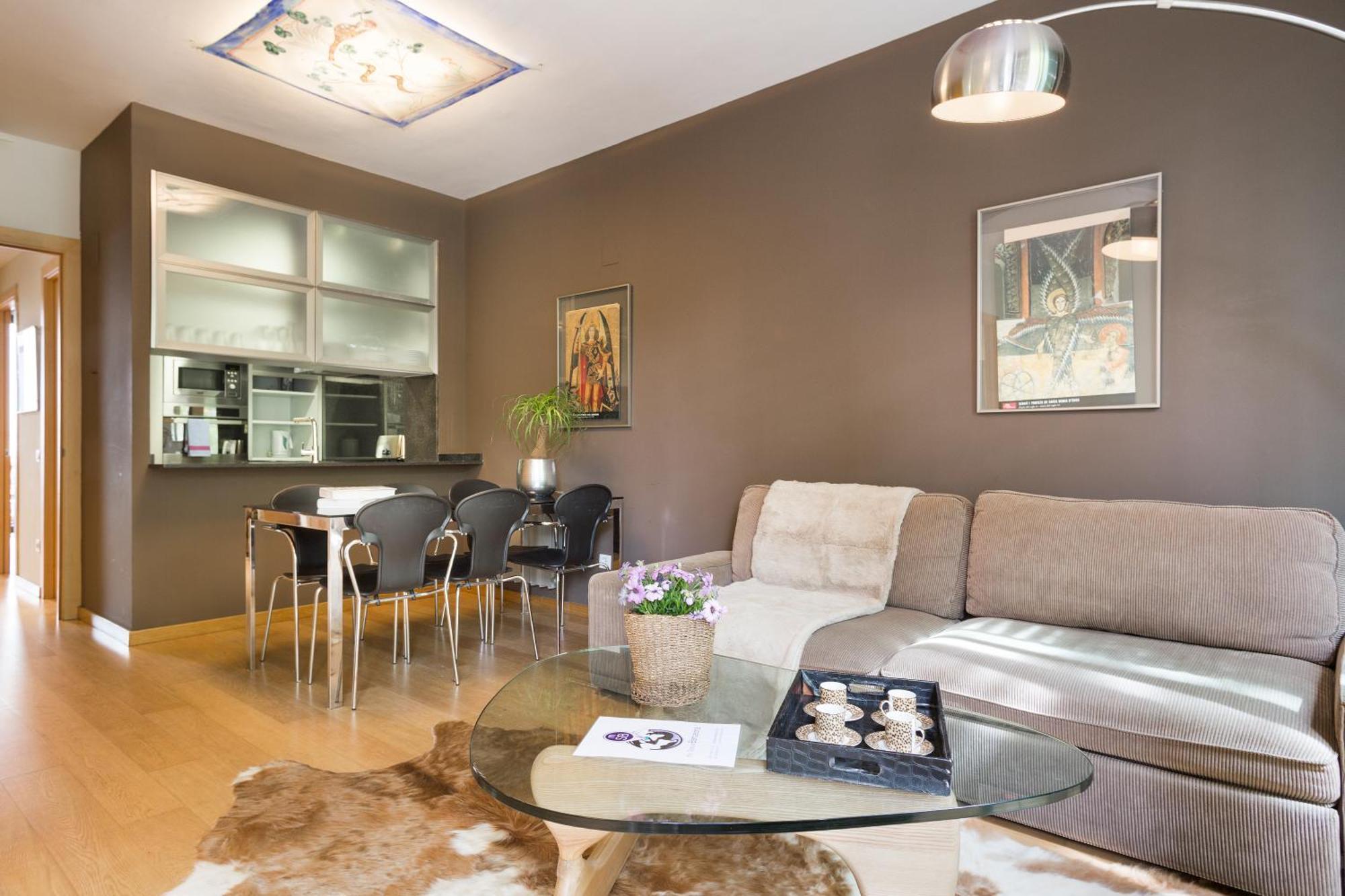 My Space Emirates - Fully Equipped Apartments Near The Beach With Shared Pool Barcelona Eksteriør bilde